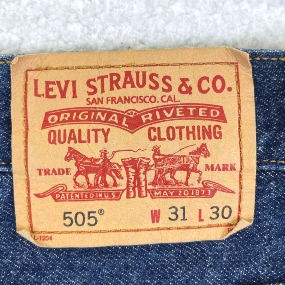 Levis 505 Regular Fit Jeans Mens 31x30 Medium Wash Denim Straight Leg Casual